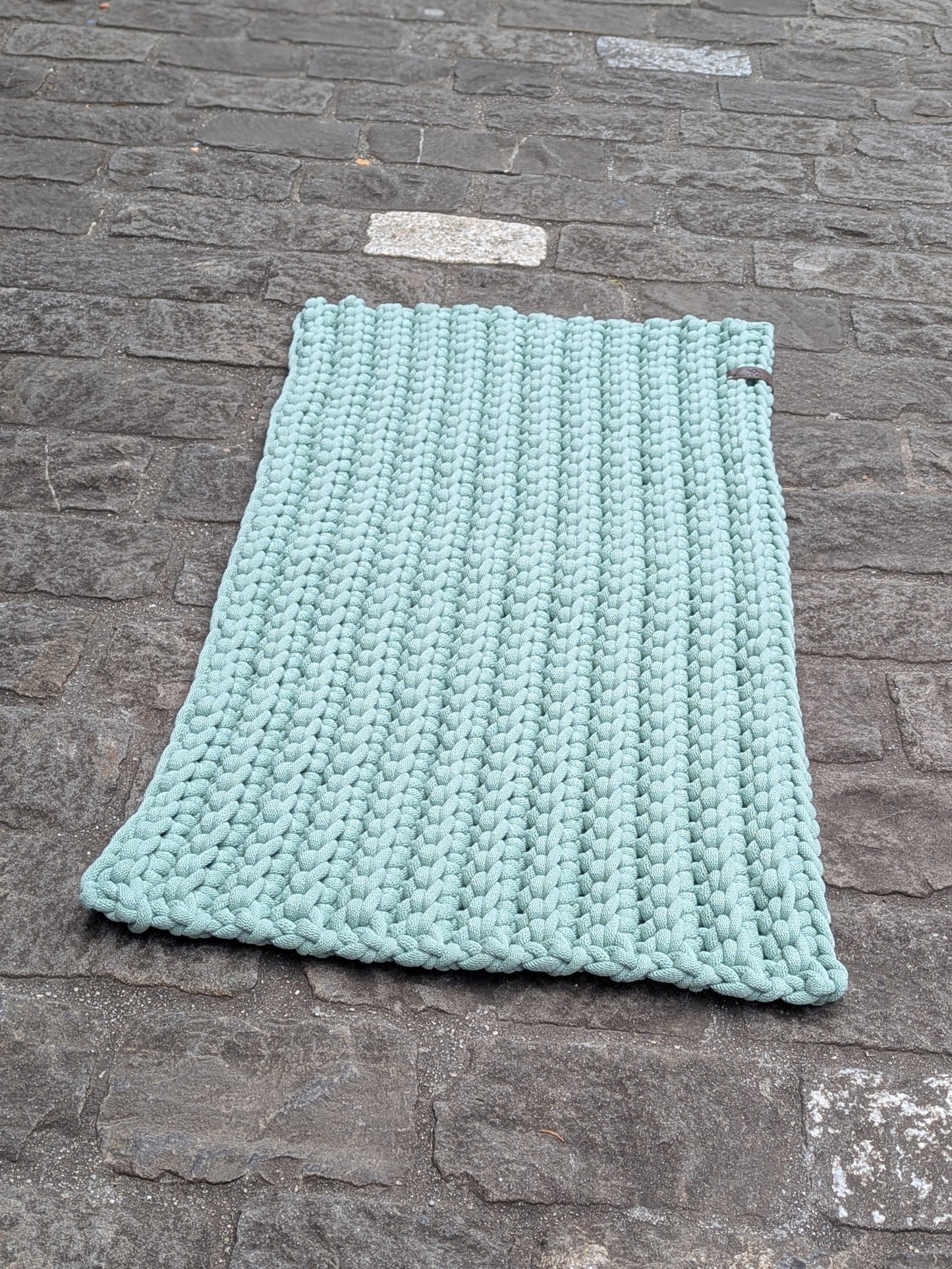 Teppich im Rippenmuster (9mm Garn)