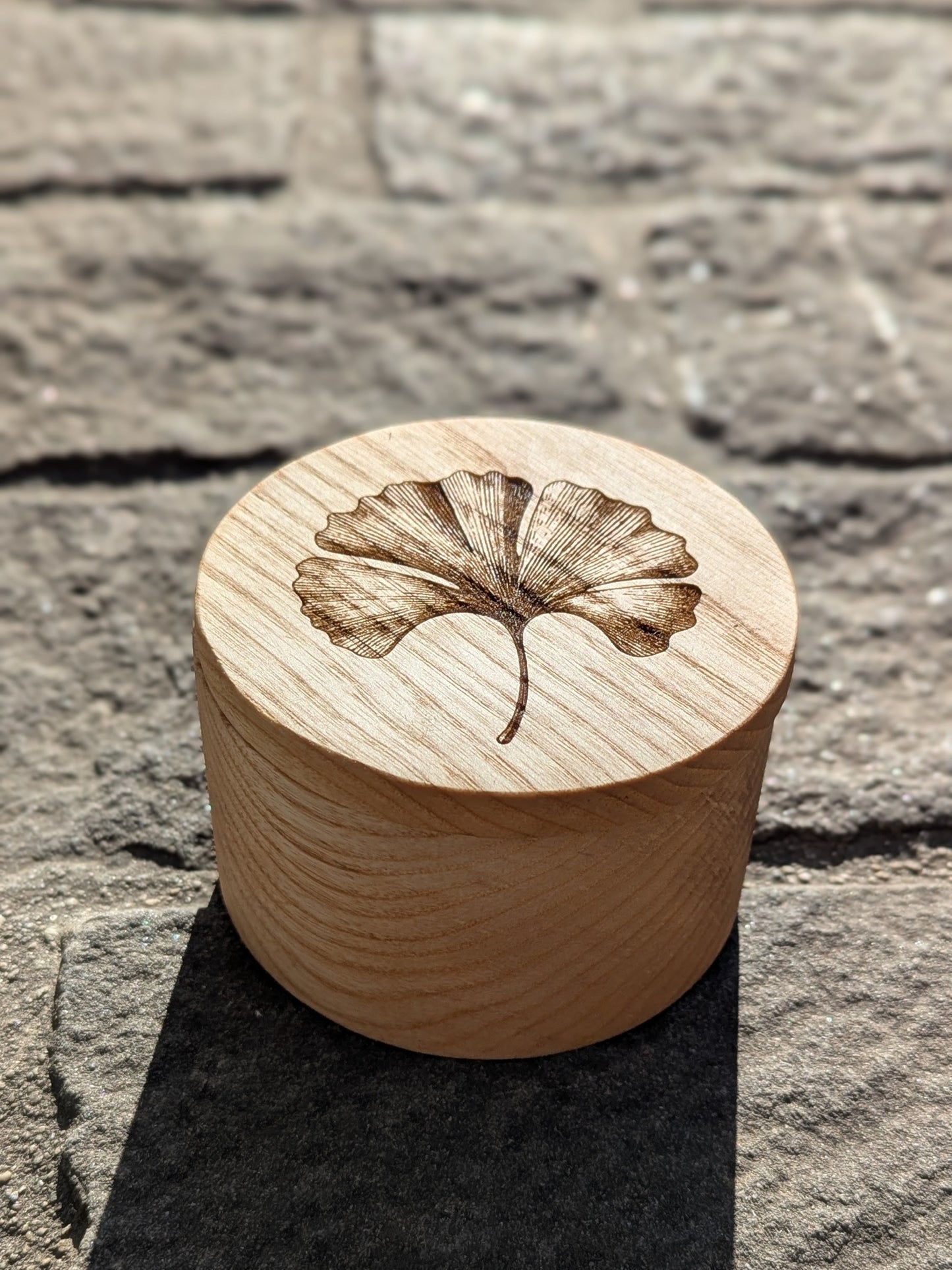 Holzdose Esche