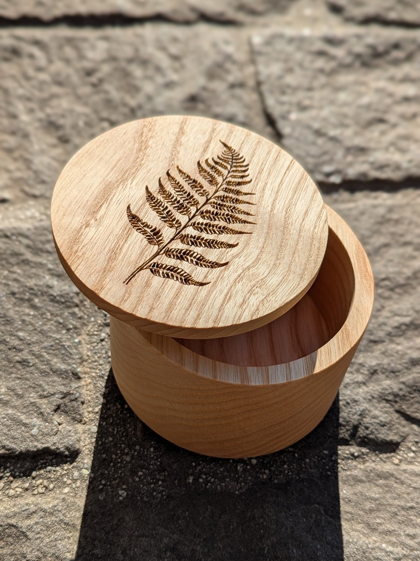 Holzdose Esche