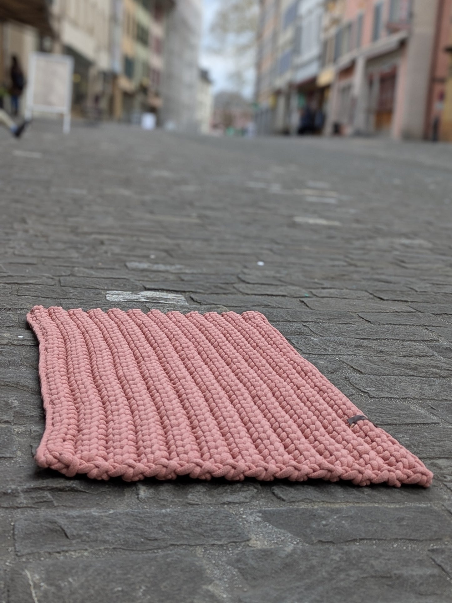 Teppich im Rippenmuster (9mm Garn)