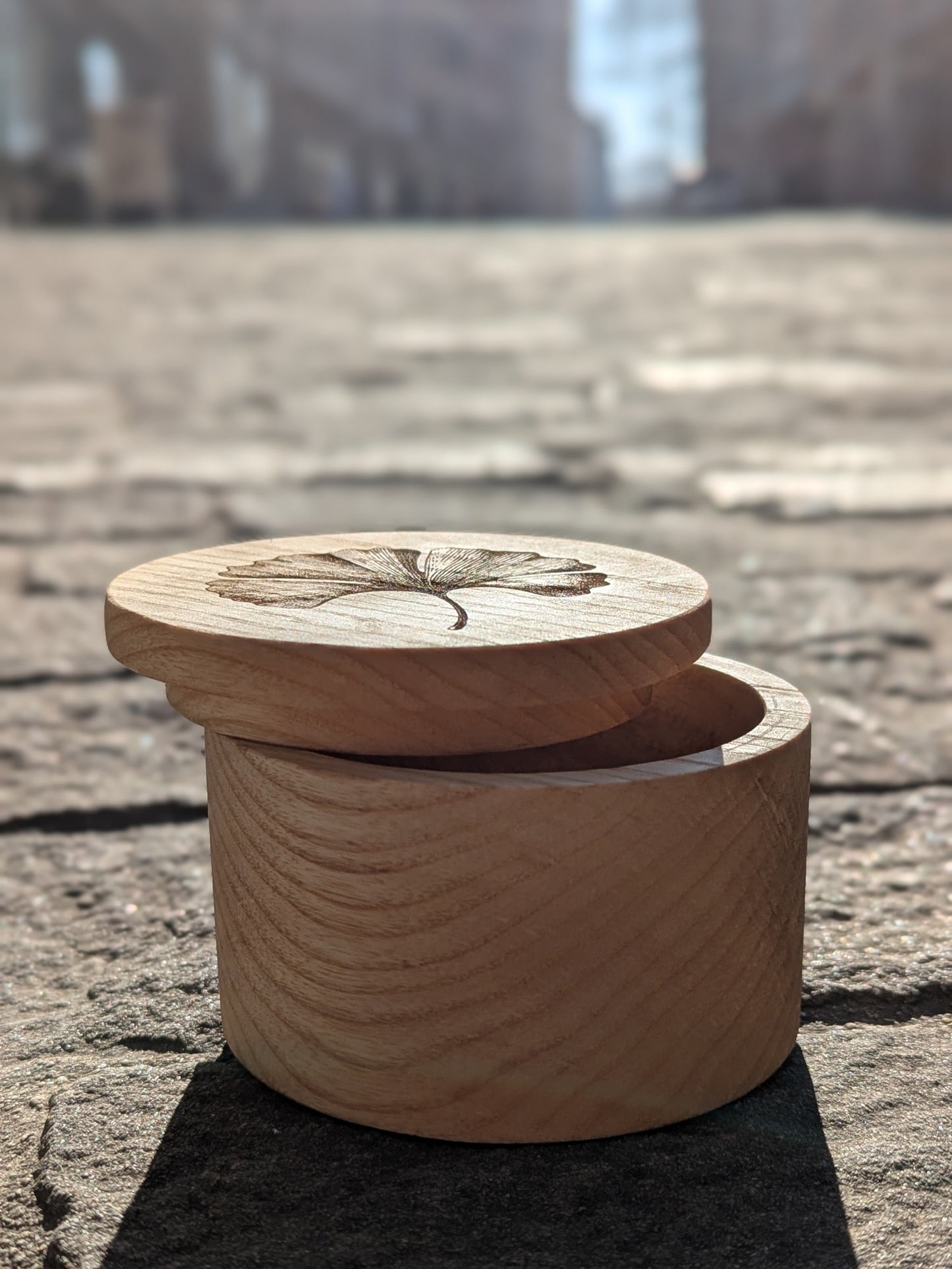 Holzdose Esche