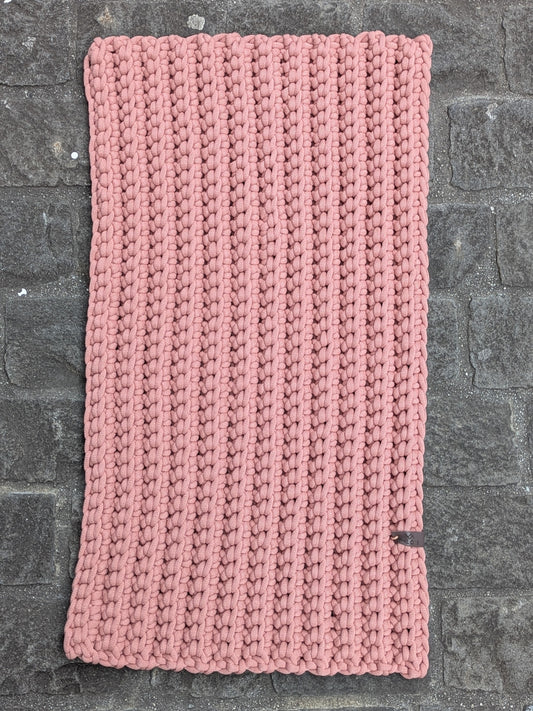 Teppich im Rippenmuster (9mm Garn)