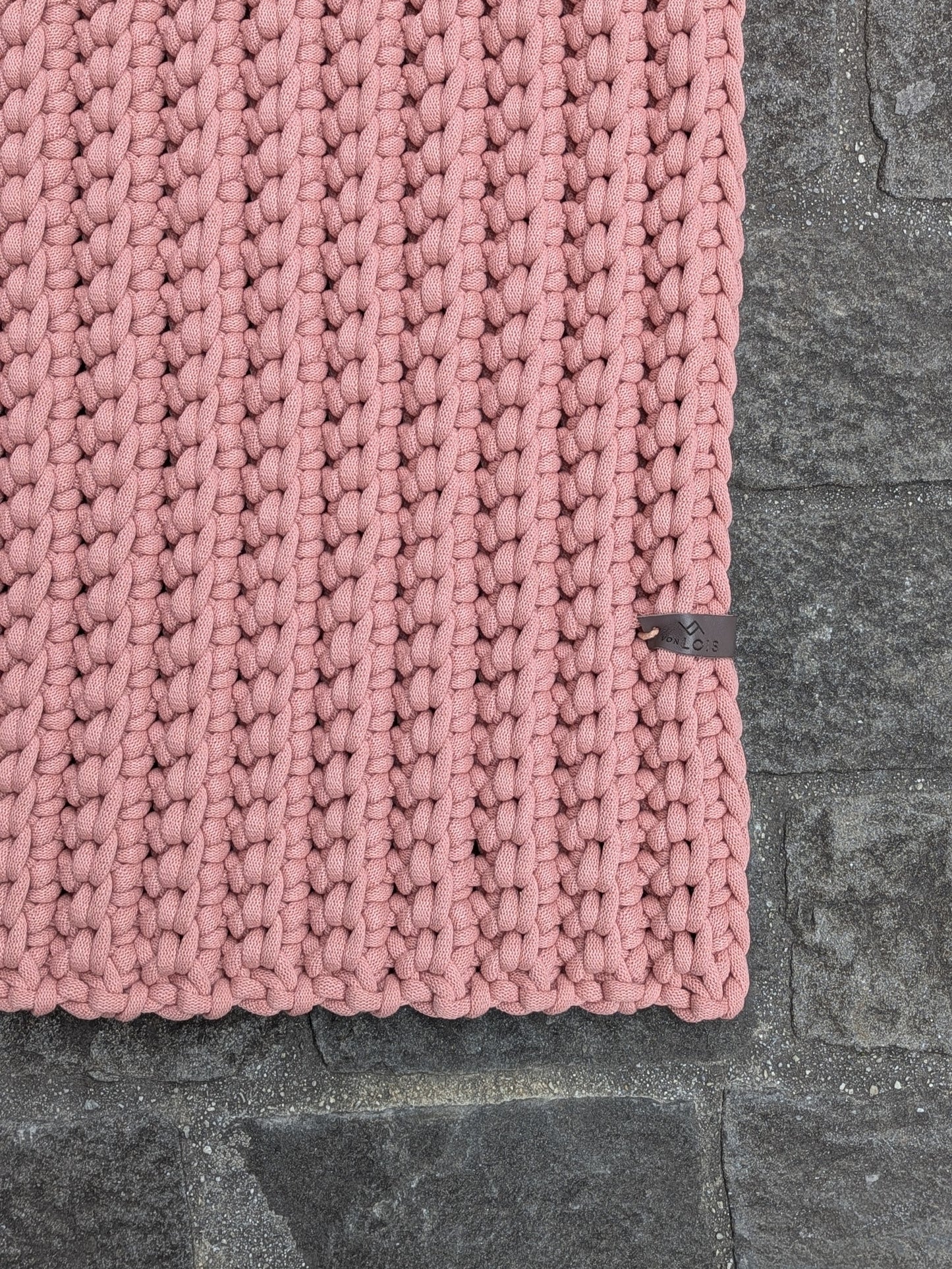 Teppich im Rippenmuster (9mm Garn)