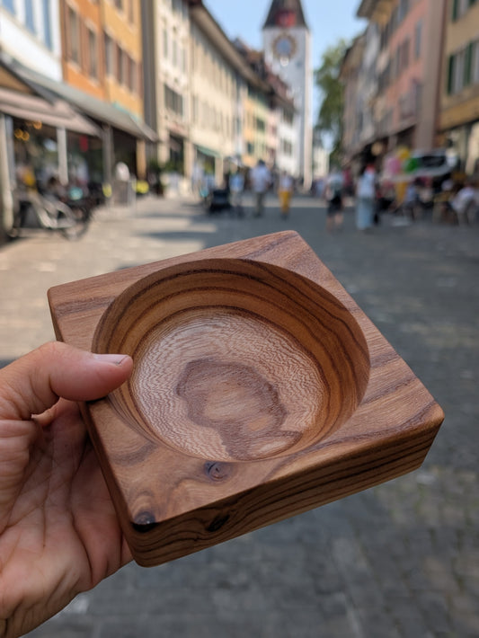 Quadratisches Holzschälchen Ulme – 12.5 × 12.5 cm