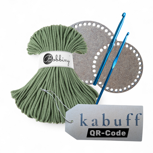Häkelkorb-Set mit Holzplatte, Häkelnadeln & Garn – Farbe Eukalyptus green